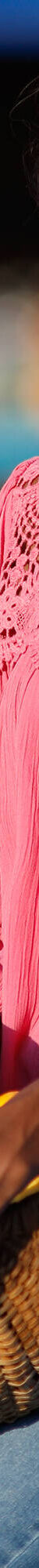 Bloes met knoopsluiting en macramé, kraagje met stroken (roze) Bloes met knoopsluiting en macramé, kraagje met stroken (roze)